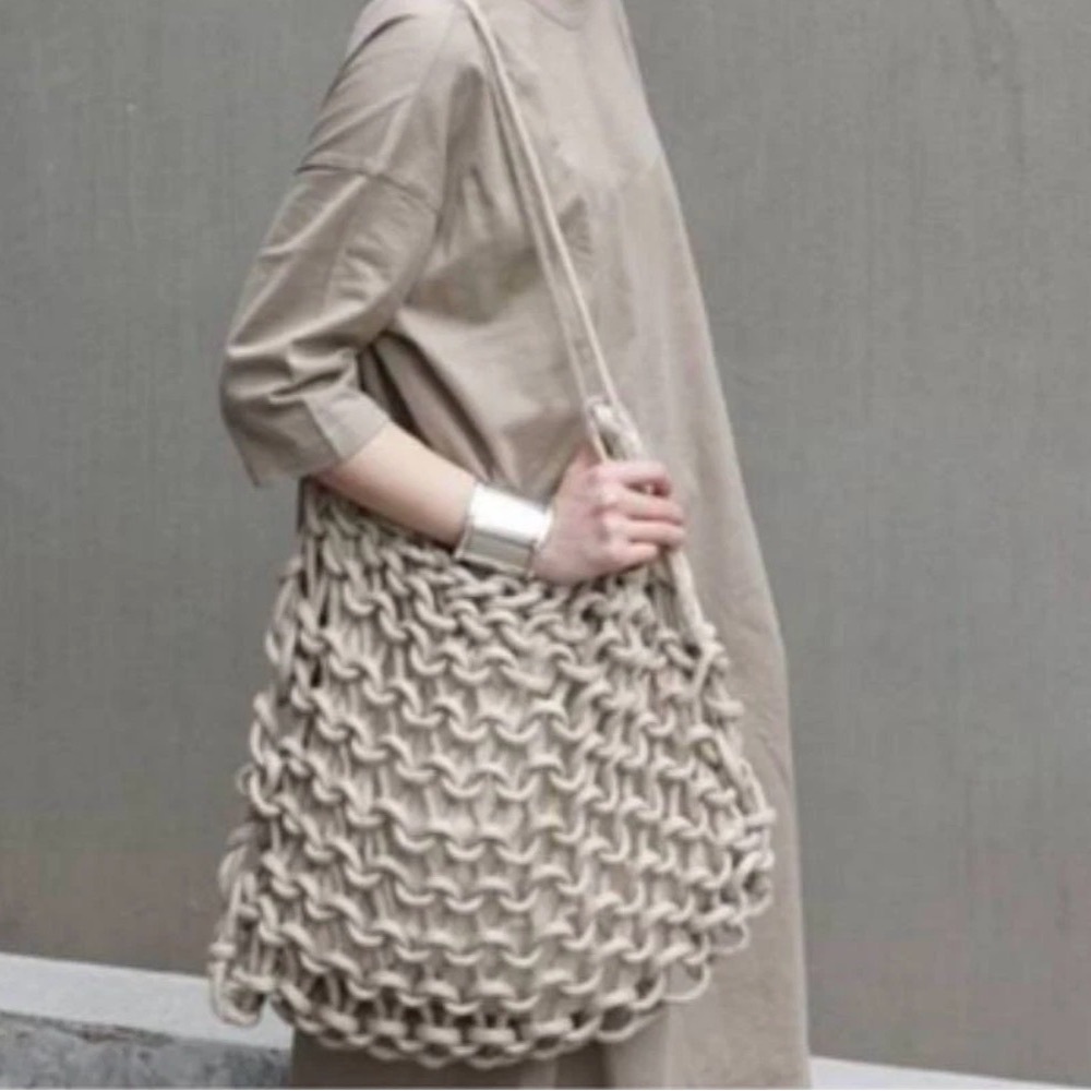 ALIENINA.  RARE. DEAL Handknit in Italy Knitted Shoulder Bag
